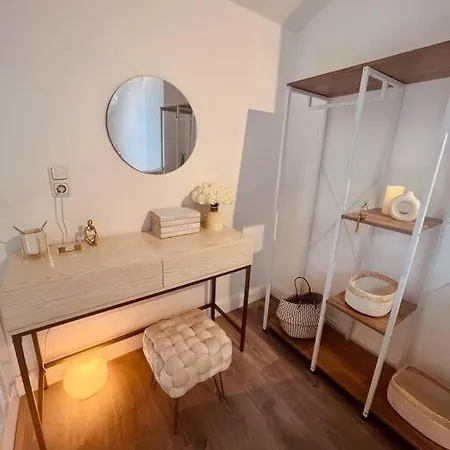 Amalfi Home - Stylish Apartment With Terrace Schönefeld Buitenkant foto