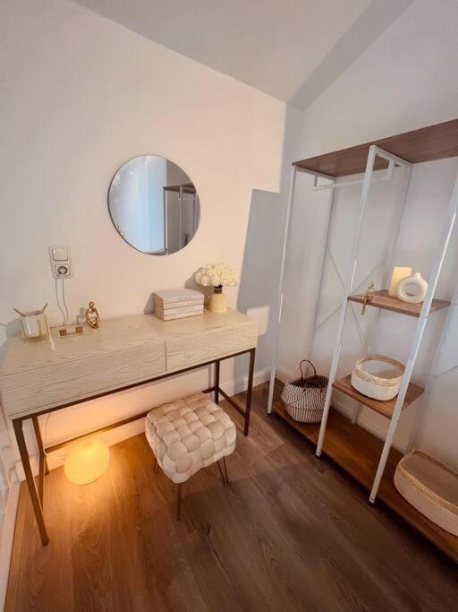 Amalfi - Stylish With Terrace * Schoenefeld