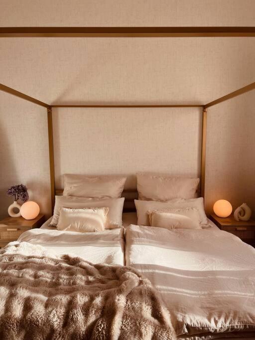 Apartment Amalfi - Stylish With Terrace Schoenefeld