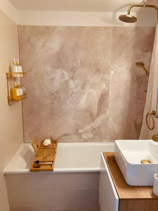 Amalfi - Stylish With Terrace Schoenefeld