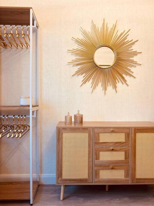Amalfi - Stylish With Terrace Apartment Schoenefeld