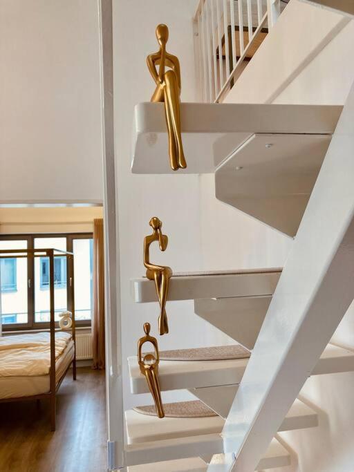 Amalfi - Stylish With Terrace Apartment Schoenefeld